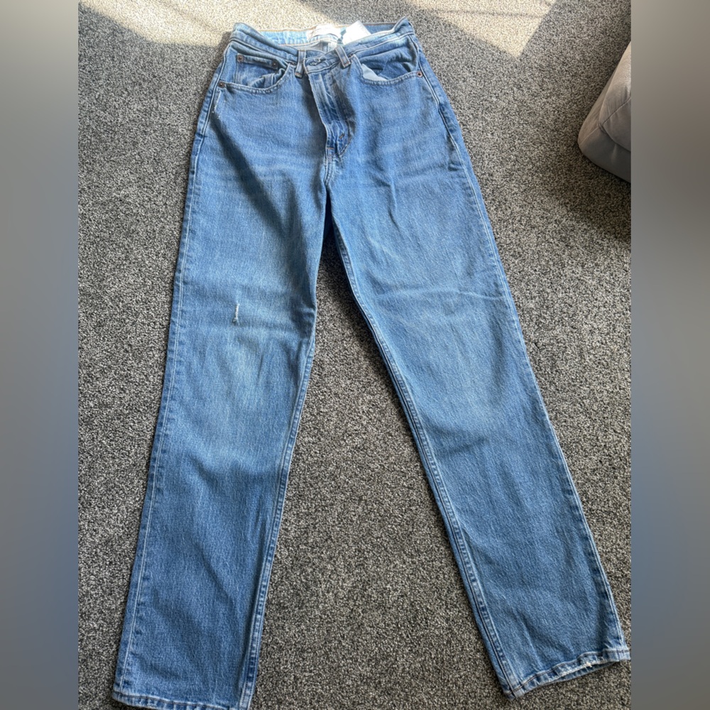 Abercrombie & Fitch Light Blue High Rise 90s straight jeans